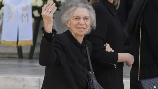Αθήνα: Κηδεύεται η Πριγκίπισσα Ειρήνη - Στο Τατόι η ταφή