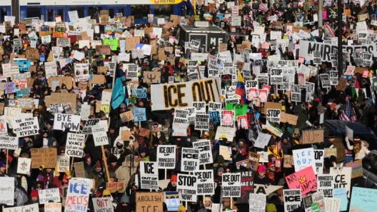 Μινεσότα: Ογκώδεις διαδηλώσεις για απόσυρση των Πρακτόρων Μετανάστευσης ΒΙΝΤΕΟ