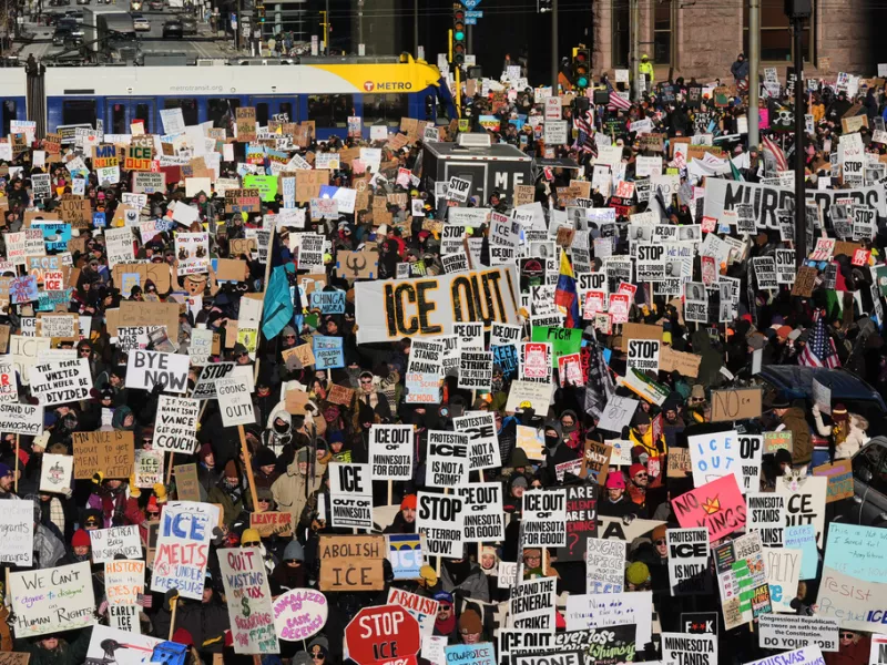 Μινεσότα: Ογκώδεις διαδηλώσεις για απόσυρση των Πρακτόρων Μετανάστευσης ΒΙΝΤΕΟ