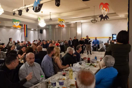 Πάτρα: Αποκριάτικος χορός από τους Κρήτες