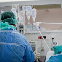 Κρίσιμες οι επόμενες ώρες για τον 17χρονο που παρασύρθηκε από λεωφορείο στον Πειραιά 16 Κρίσιμες οι επόμενες ώρες για τον 17χρονο που παρασύρθηκε από λεωφορείο στον Πειραιά