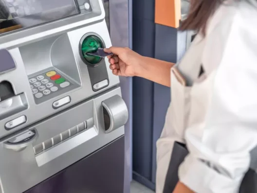 Συντάξεις: Ποιοι θα δουν, από σήμερα, χρήματα στους λογαριασμούς τους