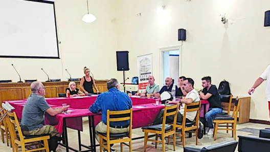 Μόνο φωτογραφίες ο κ. Κατσιγιάννης