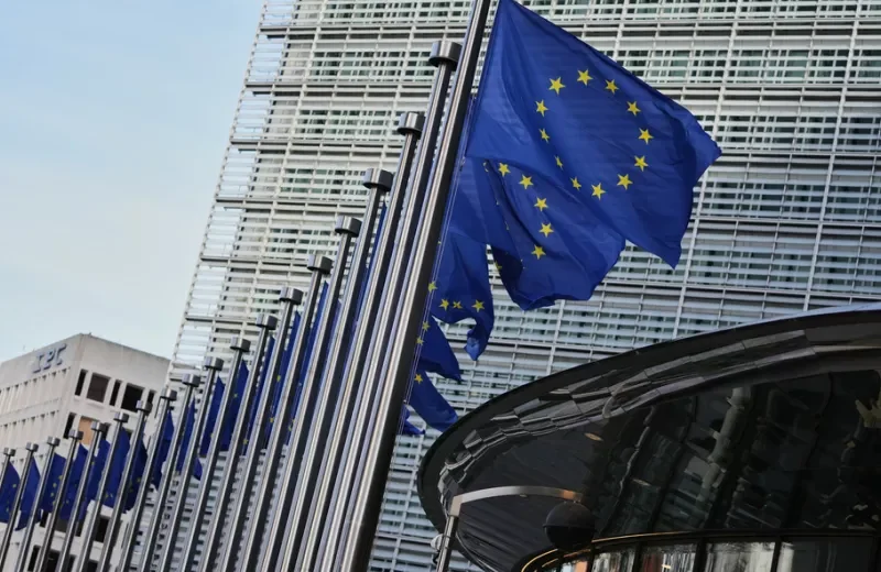 Δασμοί: Προσωρινή συμφωνία ΕΕ - ΗΠΑ για μειώσεις