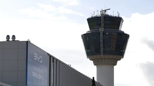 Tο πόρισμα για το μπλακ αουτ στο FIR Αθηνών και η παραίτηση του διοικητή της ΥΠΑ