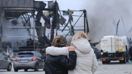 Απεργία και συγκέντρωση στα Τρίκαλα για τα θύματα στη «Βιολάντα»