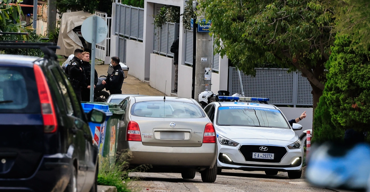 Γλυφάδα: Αγριο έγκλημα με άνδρα σε πορτ μπαγκάζ αυτοκινήτου, ο γιος του με παρελθόν βασικός ύποπτος ΒΙΝΤΕΟ - ΦΩΤΟ