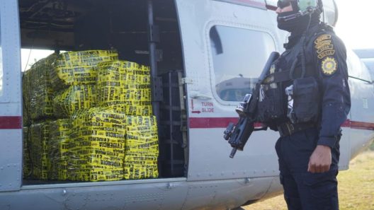 Γουατεμάλα: «Ιστορική» κατάσχεση 4,9 τόνων κοκαΐνης κρυμμένη σε αλεύρι ΒΙΝΤΕΟ