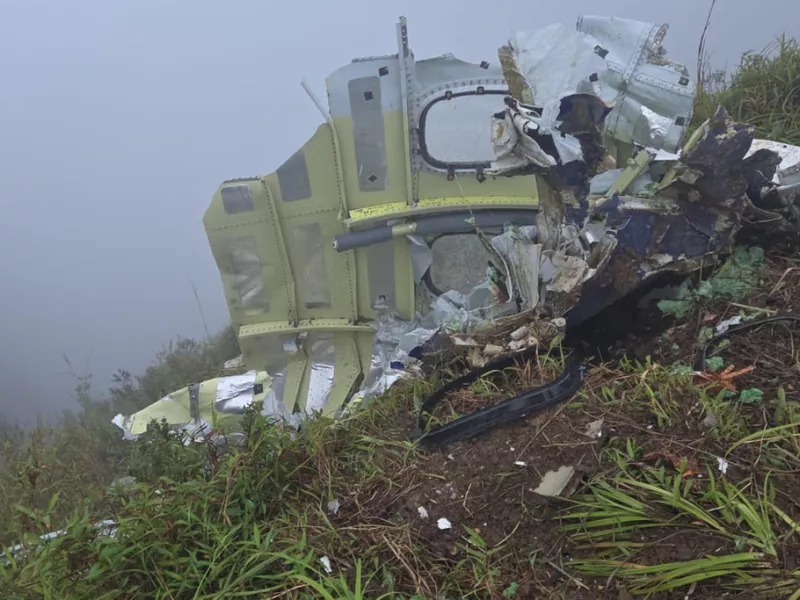 Ινδονησία: Τραγωδία με αεροσκάφος και 11 επιβαίνοντες ΦΩΤΟ-ΒΙΝΤΕΟ