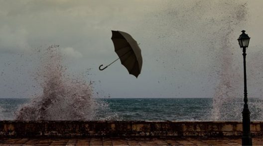 Χαλάει ο καιρός: Ερχονται βροχές, καταιγίδες και 8 μποφόρ