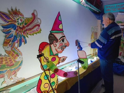 Ο Καραγκιόζης βασιλιάς Καρνάβαλος στο Πατρινό Καρναβάλι