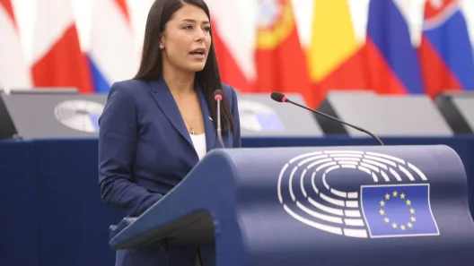 Γιατί η Λατινοπούλου ζήτησε από το Ευρωκοινοβούλιο την άρση ασυλίας της