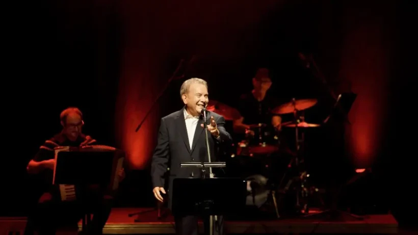 Μανώλης Μητσιάς: «Δεν θέλω να τραγουδήσω άλλο»