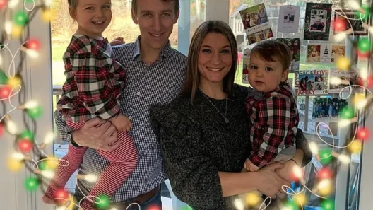 Μασαχουσέτη: Έστειλε τον σύζυγο για φαγητό, έπνιξε τα παιδιά και αυτοκτόνησε