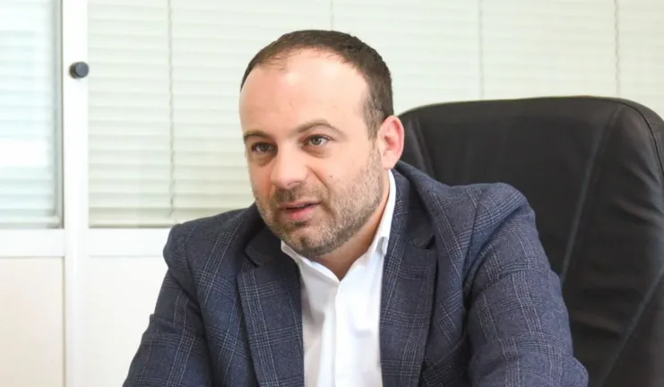 Γιατί οι νέοι γυρίζουν την πλάτη στην Πολιτική