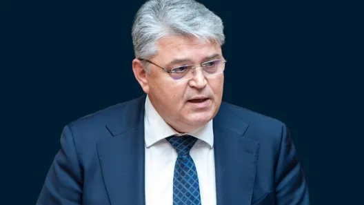 ΝΙΚΗ: «Η κυβέρνηση ξεσπιτώνει την κοινωνία και τα funds θησαυρίζουν»