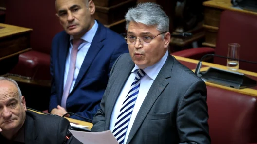 NIKH: Η Ελλάδα φτωχοποιείται