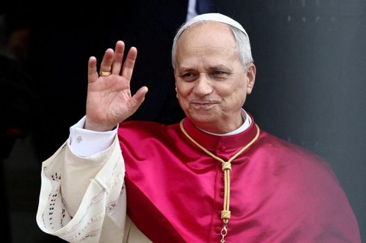 Που ζει ο πάπας Λέων στο Βατικανό