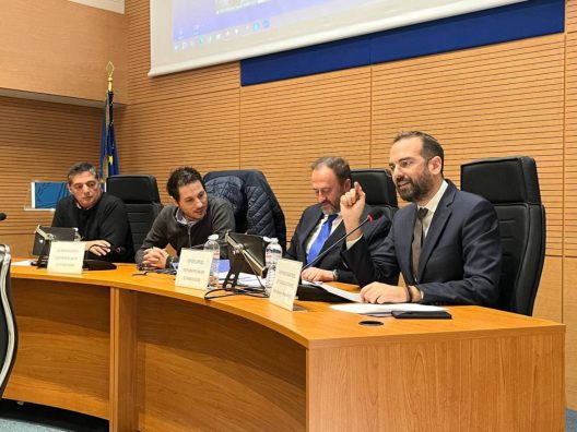 Πάτρα: Κενά «βλέπει» η Περιφέρεια στο νέο εκλογικό νόμο, οι προτάσεις Φαρμάκη