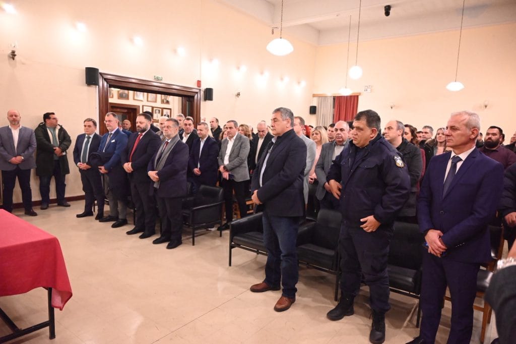 Πάτρα: Κοπή πίτας και βραβεύσεις Αστυνομικών - ΦΩΤΟ 5 Πάτρα: Κοπή πίτας και βραβεύσεις Αστυνομικών - ΦΩΤΟ