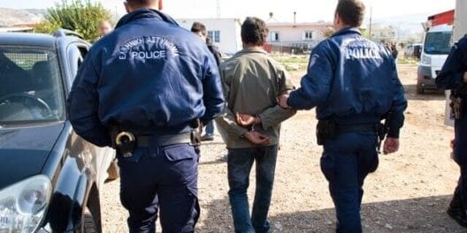 Αχαΐα: Μπήκαν παράνομα στη χώρα και πιάστηκαν σε δύο περιοχές 27 Αχαΐα: Μπήκαν παράνομα στη χώρα και πιάστηκαν σε δύο περιοχές