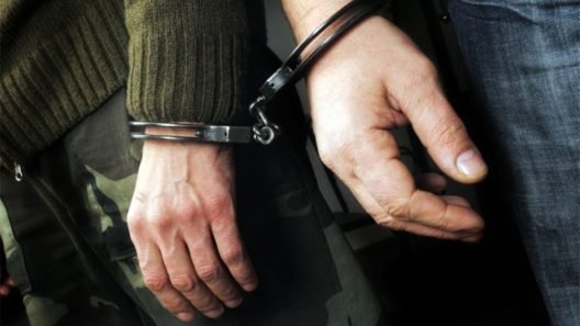 Συλλήψεις για ναρκωτικά σε Πάτρα και Αίγιο, ανάμεσα τους και ανήλικη