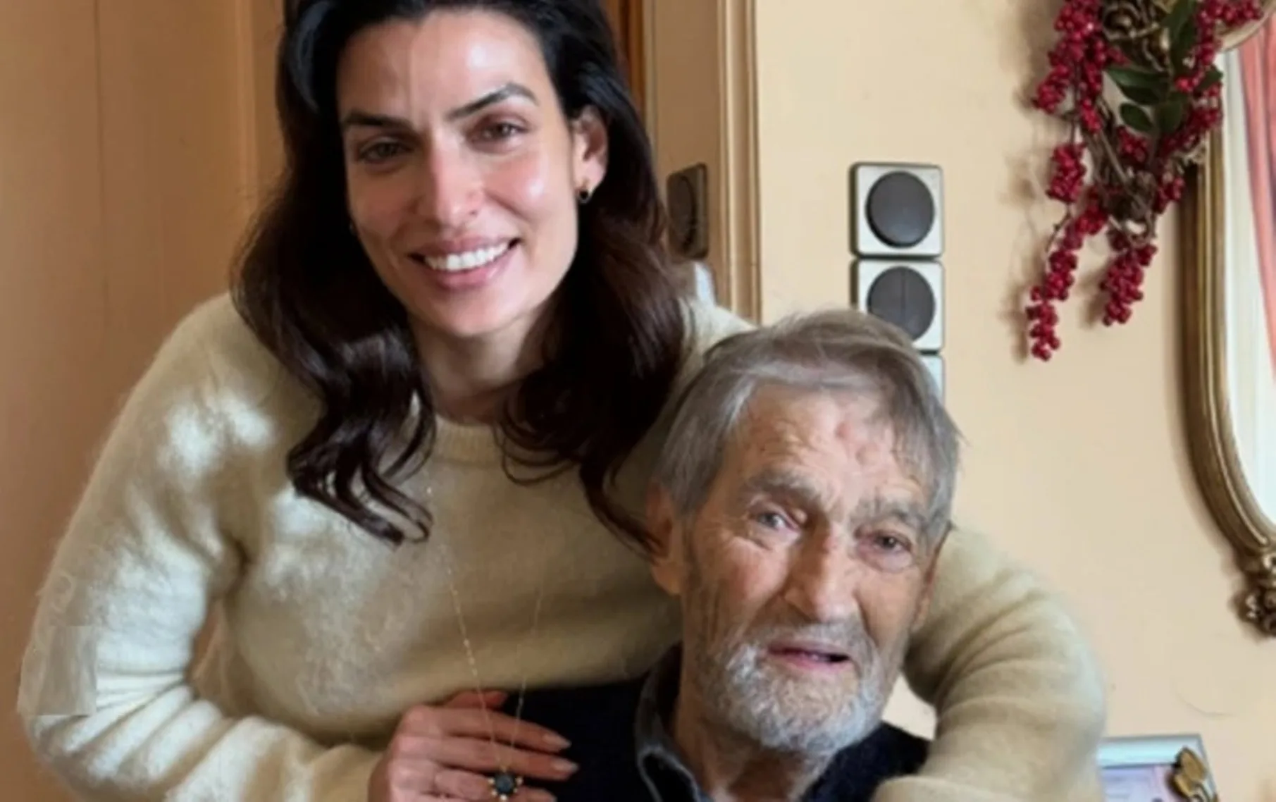 Το «αντίο» της Τόνιας Σωτηροπούλου στον πατέρα της 28 Το «αντίο» της Τόνιας Σωτηροπούλου στον πατέρα της