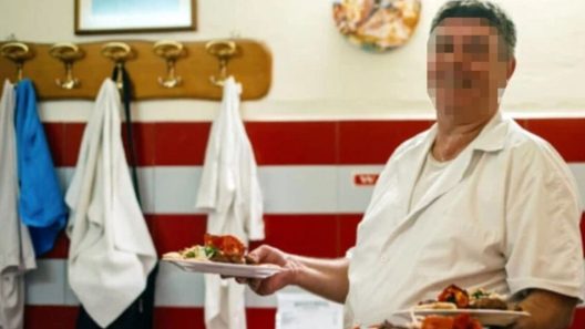 Δραπετσώνα: Σουβλατζής συνελήφθη για διακίνηση ναρκωτικών ΦΩΤΟ