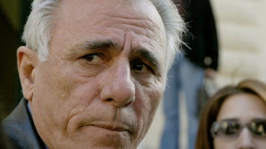 Πέθανε ο Σπύρος Καρατζαφέρης - Ποιος ήταν ο γνωστός δημοσιογράφος