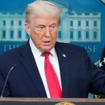 Σκέφτομαι σοβαρά την αποχώρηση από το ΝΑΤΟ, λέει ο Τραμπ και συμφωνεί με Πούτιν 17 Σκέφτομαι σοβαρά την αποχώρηση από το ΝΑΤΟ, λέει ο Τραμπ και συμφωνεί με Πούτιν