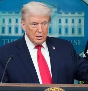 Σκέφτομαι σοβαρά την αποχώρηση από το ΝΑΤΟ, λέει ο Τραμπ και συμφωνεί με Πούτιν