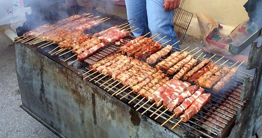 Αργίες 2026: Έρχεται νωρίς η Τσικνοπέμπτη – Πότε πέφτει το τριήμερο της Καθαράς Δευτέρας