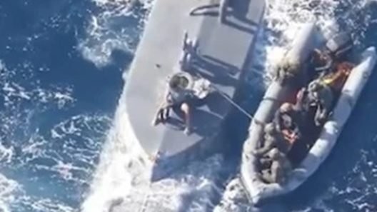 Υποβρύχιο με 9 τόνους κοκαΐνης στην Πορτογαλία ΒΙΝΤΕΟ