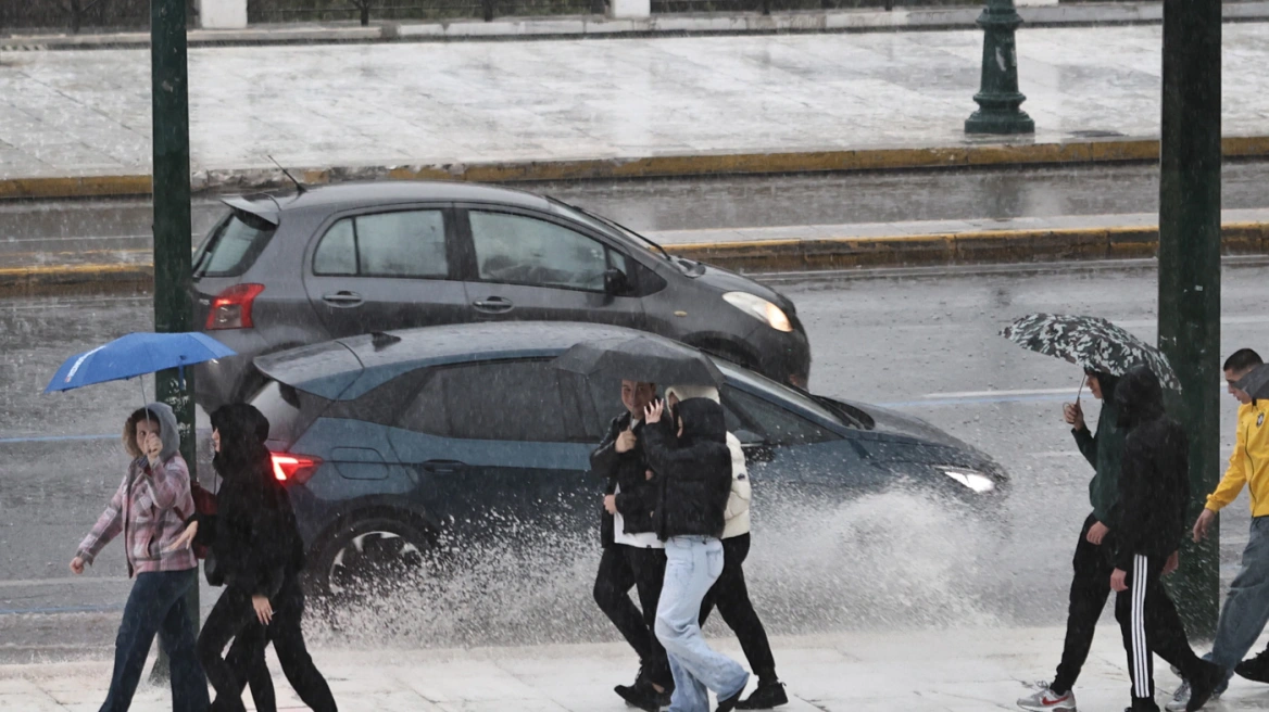 Aχαΐα: Με δυσχέρεια η κυκλοφορία των οχημάτων σε δρόμους λόγω παγετού, με τη νέα κακοκαιρία «Kristin» στην Δυτική Ελλάδα προ των πυλών
