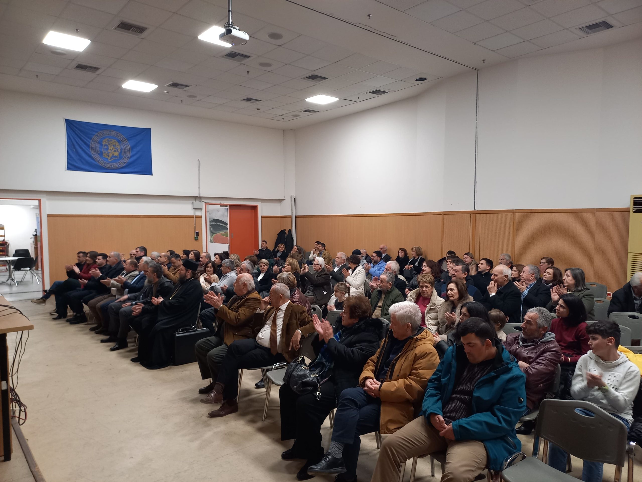 Πάτρα: Οι «Γιάννηδες» της Δροσιάς Τριταίας υποδέχτηκαν το 2026 ΦΩΤΟ