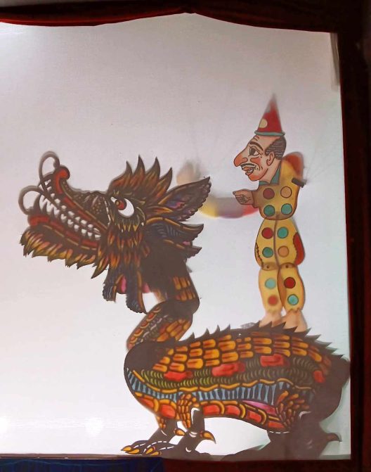 Ο Καραγκιόζης βασιλιάς Καρνάβαλος στην Πάτρα ΦΩΤΟ