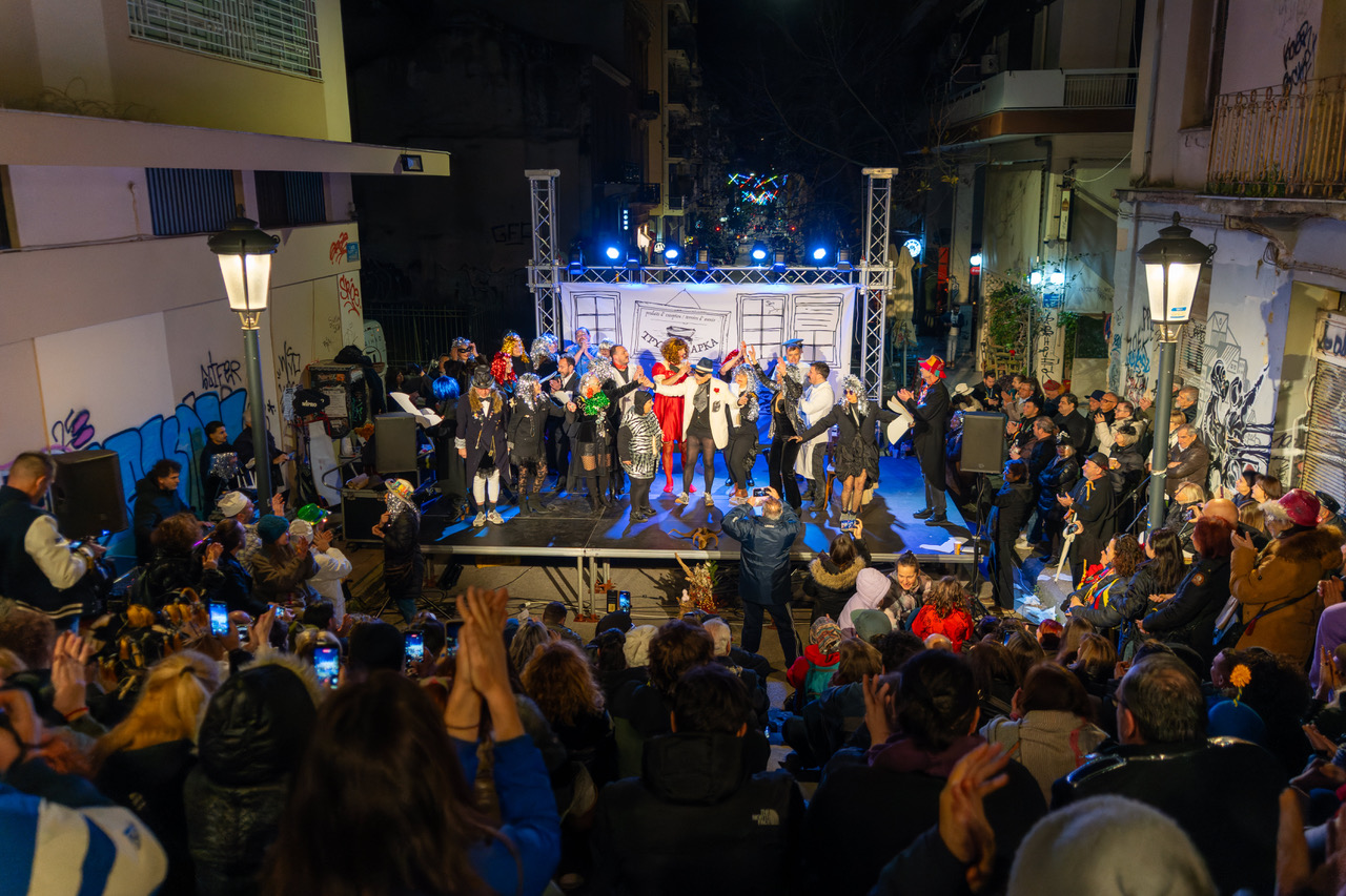 Ο θίασος «VARATE» βάρεσε με την τραγοδία «ΜΥΔΙΑ», στην Πάτρα ΦΩΤΟ