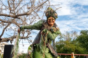 Σε ρυθμό Κεντρικής Καρναβαλούπολης η Πάτρα ΦΩΤΟ