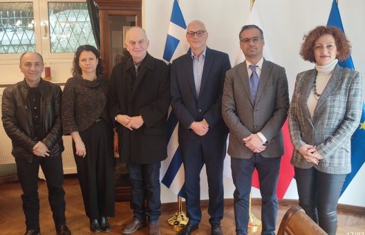 Η Ενωση Συντακτών Επαρχιακού Τύπου με τον Πρέσβη της Πολωνίας