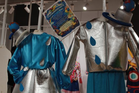 Οι εργαζόμενοι της ΔΕΥΑΠ, στην καρναβαλική παρέλαση με τα… σταγονομπερδέματα ΦΩΤΟ