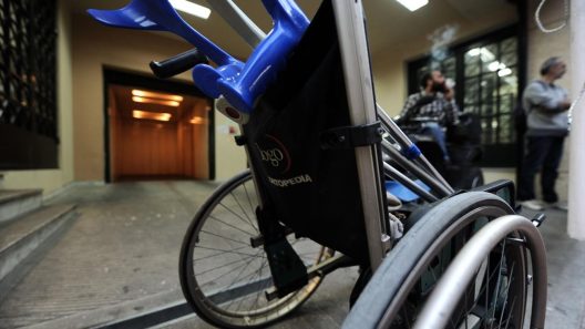 Πάτρα: Στήνουν μηχανισμό βοήθειας ΑμΕΑ σε σεισμούς, φωτιές, πλημμύρες, με «SaveAmea»,