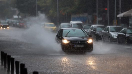 Αχαΐα: Από το απόγευμα καταιγίδες και μποφόρ