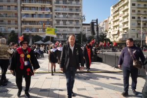 «Πλημμύρισε» παραδοσιακές φορεσιές και δρώμενα η πρωτεύουσα του Καρναβαλιού ΦΩΤΟΡΕΠΟΡΤΑΖ 43 «Πλημμύρισε» παραδοσιακές φορεσιές και δρώμενα η πρωτεύουσα του Καρναβαλιού ΦΩΤΟΡΕΠΟΡΤΑΖ