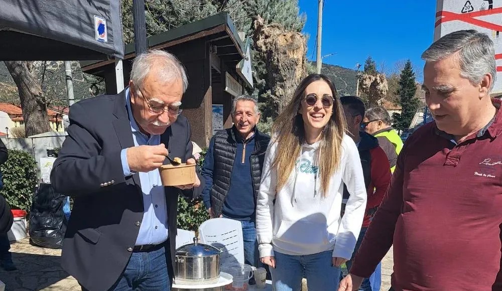 Καλάβρυτα: Κούλουμα με νταούλι και ζουρνά κατ' έθιμο ΦΩΤΟ 25 Καλάβρυτα: Κούλουμα με νταούλι και ζουρνά κατ' έθιμο ΦΩΤΟ