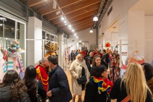 Η έκθεση στολών Πληρωμάτων του φετινού Πατρινού Καρναβαλιού ΦΩΤΟ