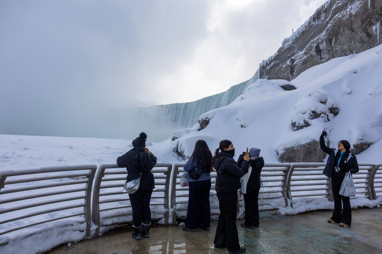 Καναδάς: Πάγωσαν οι Καταρράκτες του Νιαγάρα ΒΙΝΤΕΟ ΦΩΤΟ 31 Καναδάς: Πάγωσαν οι Καταρράκτες του Νιαγάρα ΒΙΝΤΕΟ ΦΩΤΟ