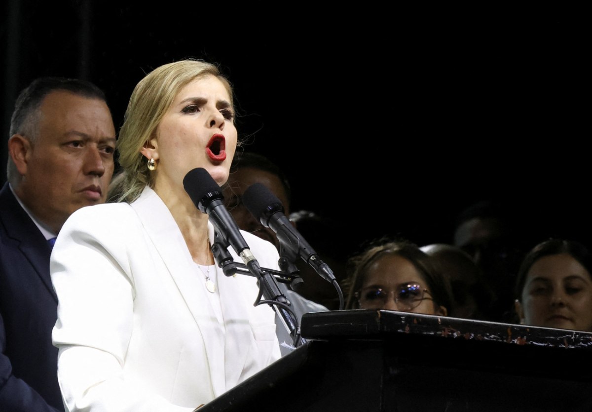 Κόστα Ρίκα: Εκλέγεται πρόεδρος η δεξιά Φερνάντες