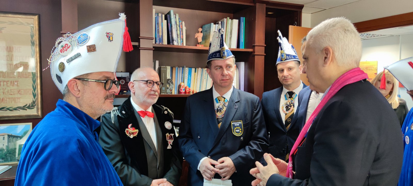 Η Περιφέρεια υποδέχθηκε εκπροσώπους της FECC για το Πατρινό Καρναβάλι ΦΩΤΟ