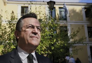 «Η απουσία του Καραμανλή από το συνέδριο και το τέλος της Μεταλλαγμένης ΝΔ»