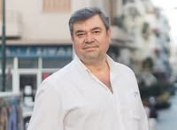 «Μην αγγίζετε ποτέ ανθρώπους άνω των 50 ετών»